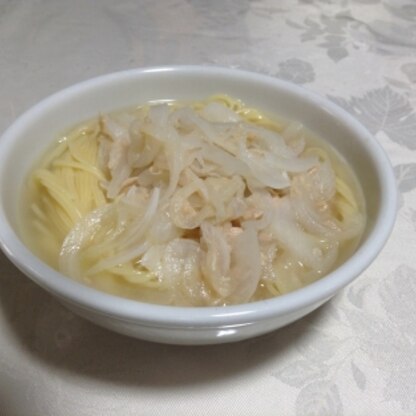 いい感じのお皿がなくてラーメンみたいになってしまいました（笑）
でも美味しく頂きました。ご馳走様でした。